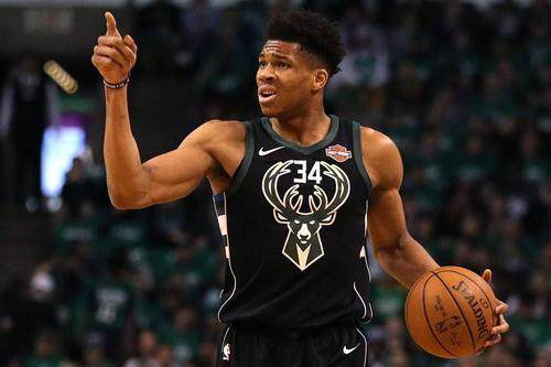 华体会体育官方-关键时刻再成球队蓝领 两年了，MVP字母哥毫无进步